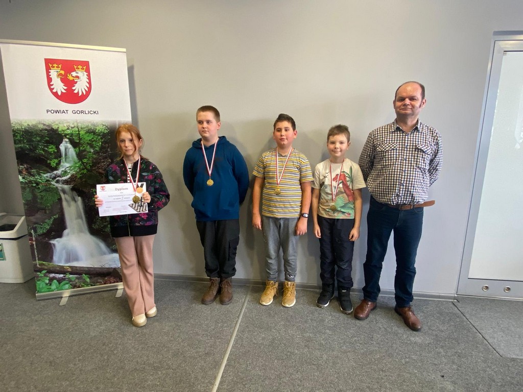 Powiatowe Igrzyska Dzieci w Szachach Drużynowych