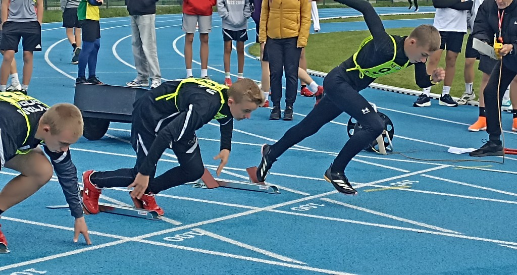 Mistrzostwo SP 1 w Powiatowych Igrzyskach Młodzieży w Lekkoatletyce w biegach na 100m i 300m
