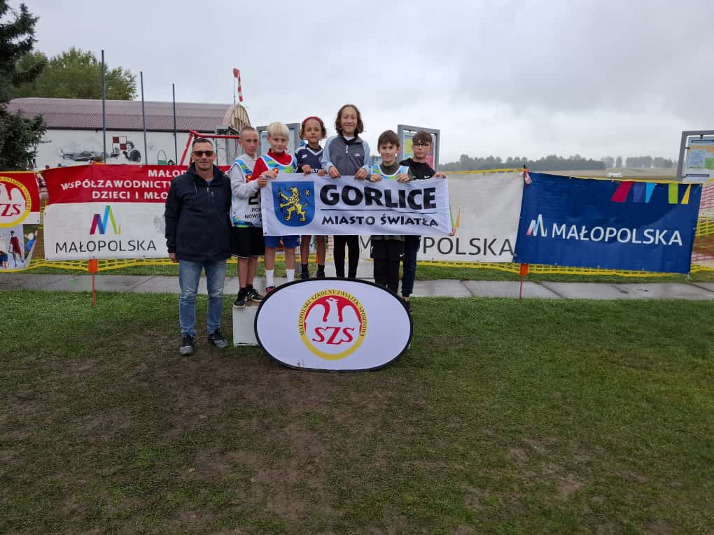 XII miejsce sztafety chłopców SP 1 w Gorlicach w Finałach Małopolskich –Igrzyska dzieci