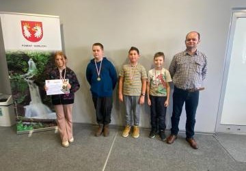 Powiatowe Igrzyska Dzieci w Szachach Drużynowych