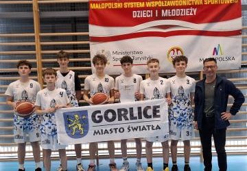Koszykarze SP 1 w Gorlicach IV drużyną w Małopolsce