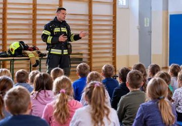 Bezpieczeństwo przede wszystkim – spotkanie ze strażakiem